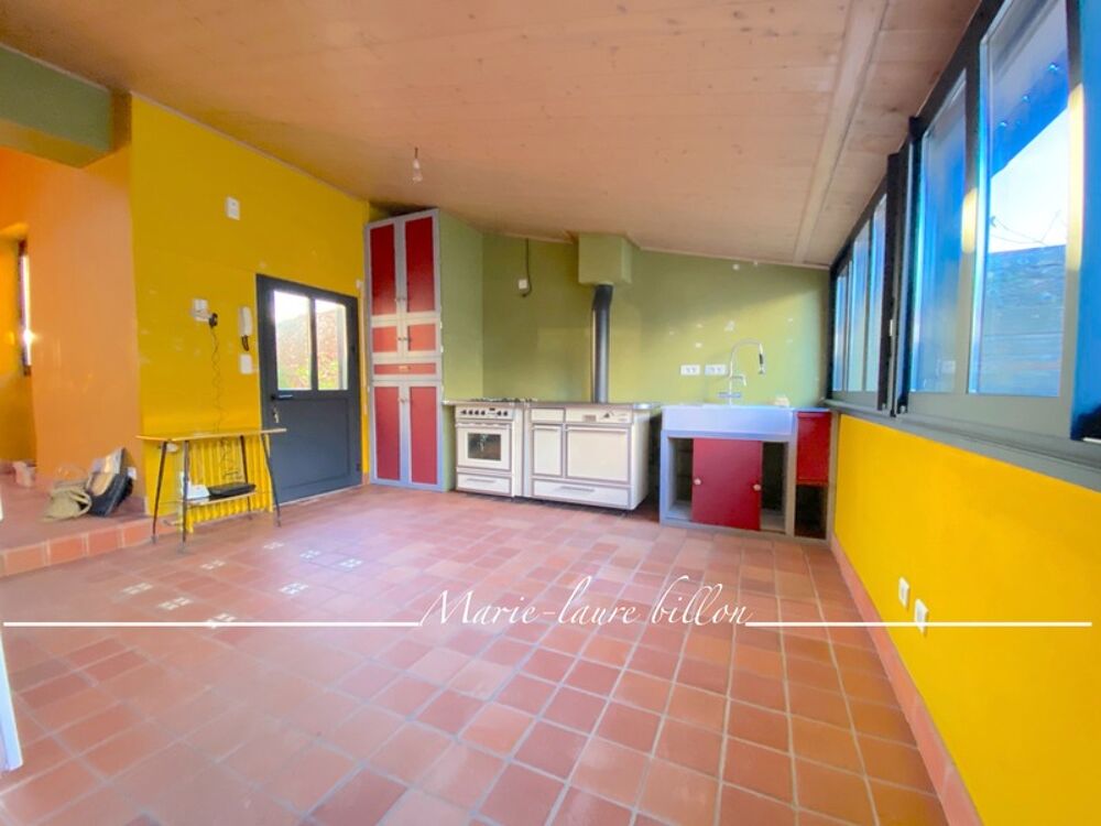 Vente Maison Maison à vendre 4 pièces CHALLANS (85), Maison de ville en pierre, au coeur de Challans, terrasse et jardin de ville Challans