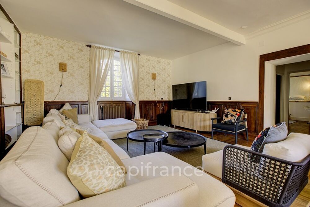 � vendre  Propri�t�/ch�teau Martel (46600)