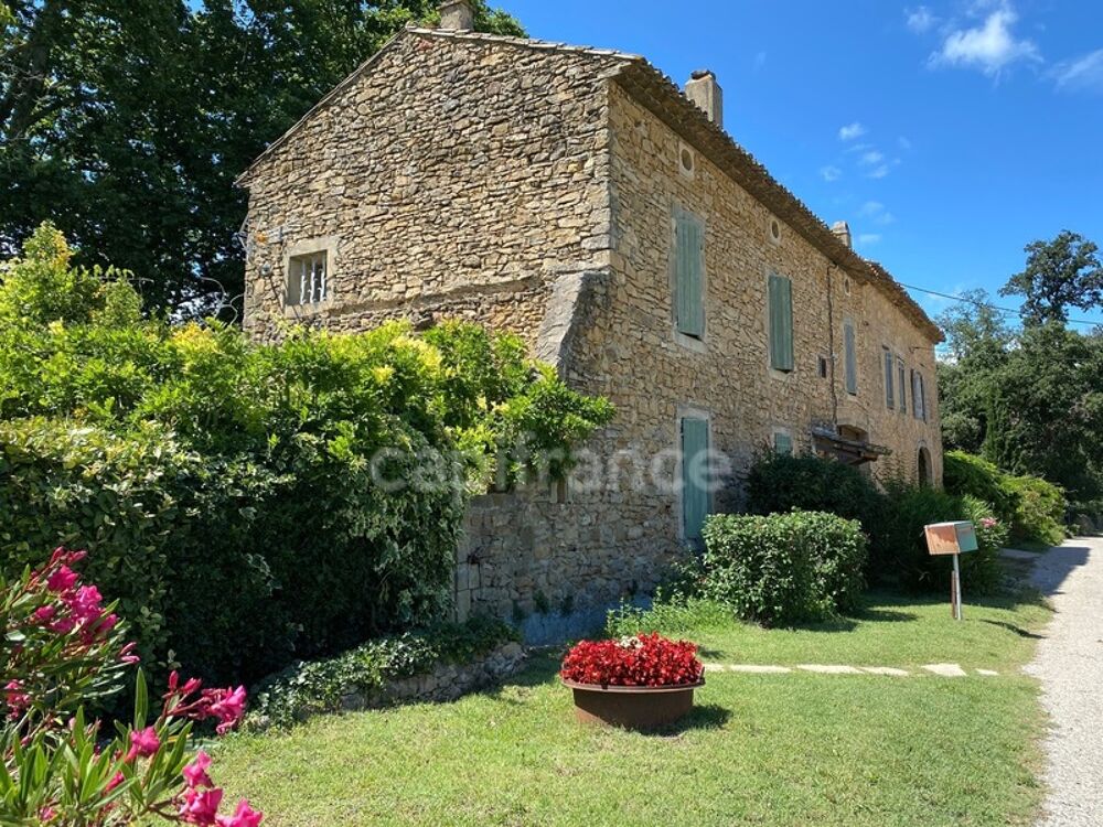Dpt Gard (30), Domaine viticole de 16 hectares avec Chai et ancienne ferme indépendante