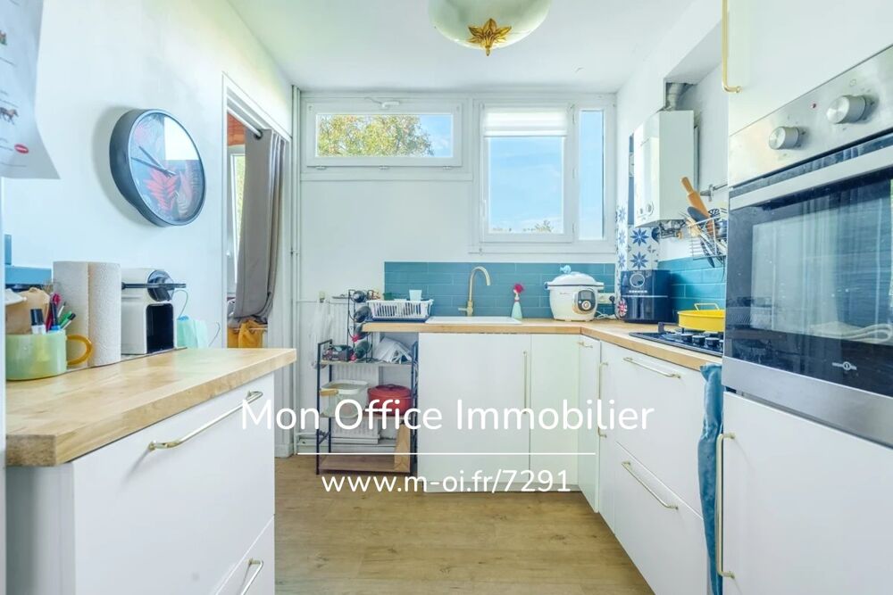 Vente Appartement Référence : 7291-MCO - Appartement 4 pièces avec terrasse au 2 ème étage avec terrasse cave  et place de parking privative Marseille 13