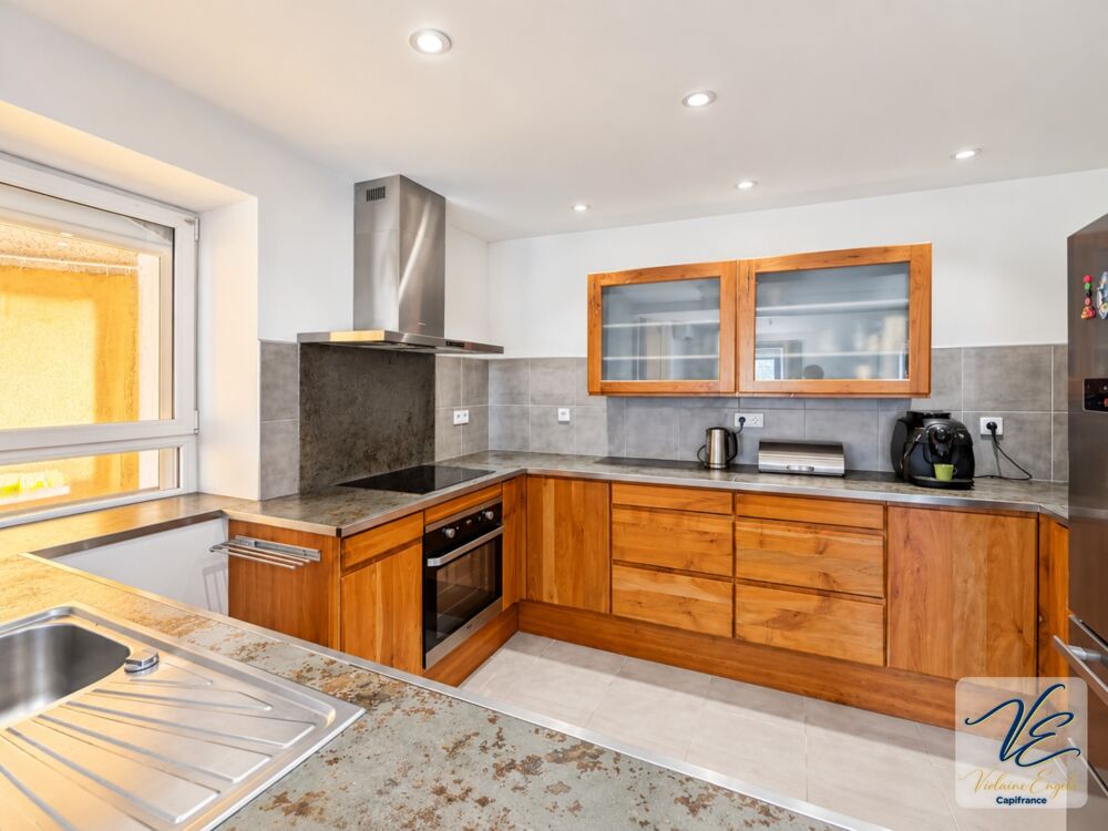 Vente Maison MAISON DE CARACTÈRE – 6 CHAMBRES, ASCENSEUR, TERRASSE ET VUE SUR LES VIGNES – VILLEDAIGNE Villedaigne
