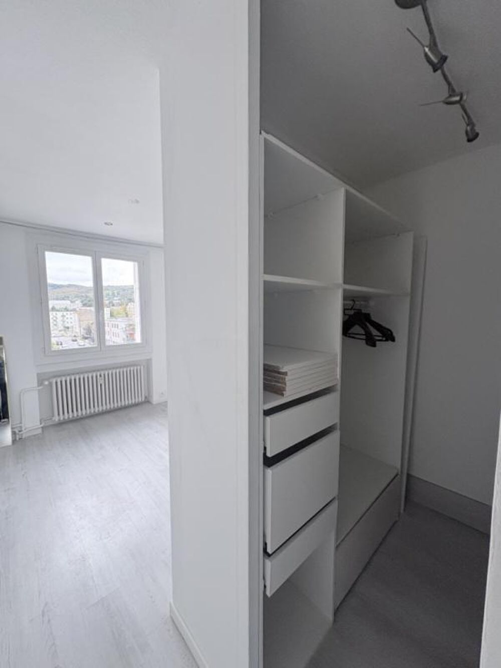 Location Appartement À louer. Appartement T3 meublé de 55 m² avec balcons, Vivaraize Saint etienne