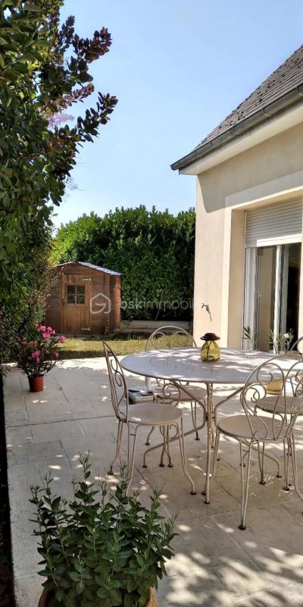 Maison familiale avec garage dans un hameau calme d'Azay-sur-Cher