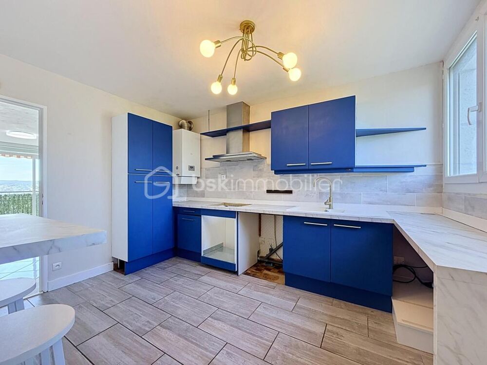 APPARTEMENT 4 PIÈCES DE 83 m2 AVEC PARKING ET CAVE