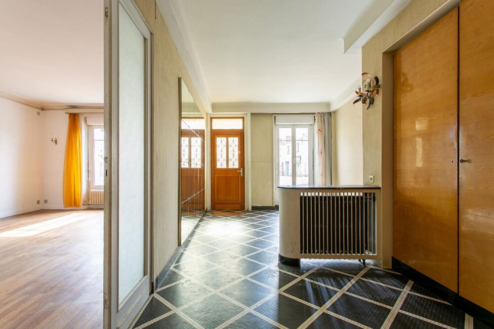 Vente Maison Maison La Chapelle Heulin Centre 9 P . 5 Chs . 216 M² . T 565 M² . Dépendances . Caves La chapelle heulin