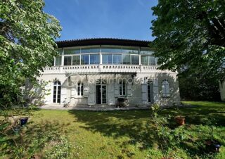  Maison � vendre 8 pi�ces 214 m�