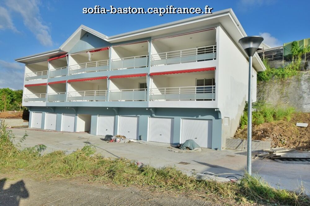 À vendre  T2 39 m² + varangue 19,82 m²  Les Trois-Îlets (972)  Anse à lÂne Plage