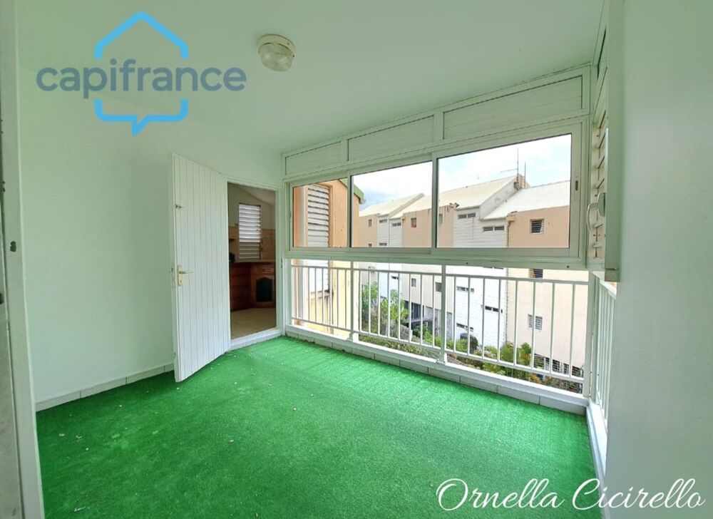 Appartement à vendre Petit-Bourg Bourg  86 m²  3 chambres + espace modulable  Parking