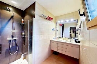  Maison  vendre 9 pices 191 m