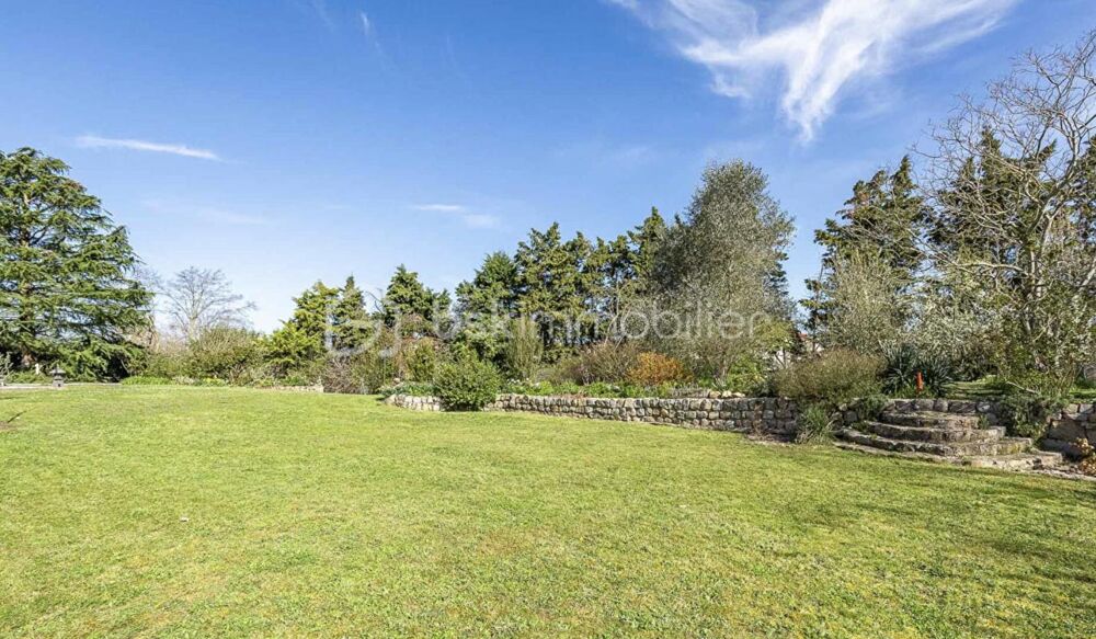 Vente Propriété/Château DEMEURE FAMILIALE D'EXCEPTION AU CŒUR DE COURCOURONNES Une bâtisse environ 190m2 habitable sur un écrin de verdure de 3 000 m² Courcouronnes