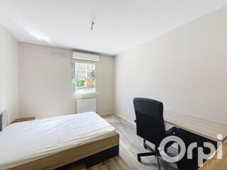  Appartement à louer 4 pièces 107 m²