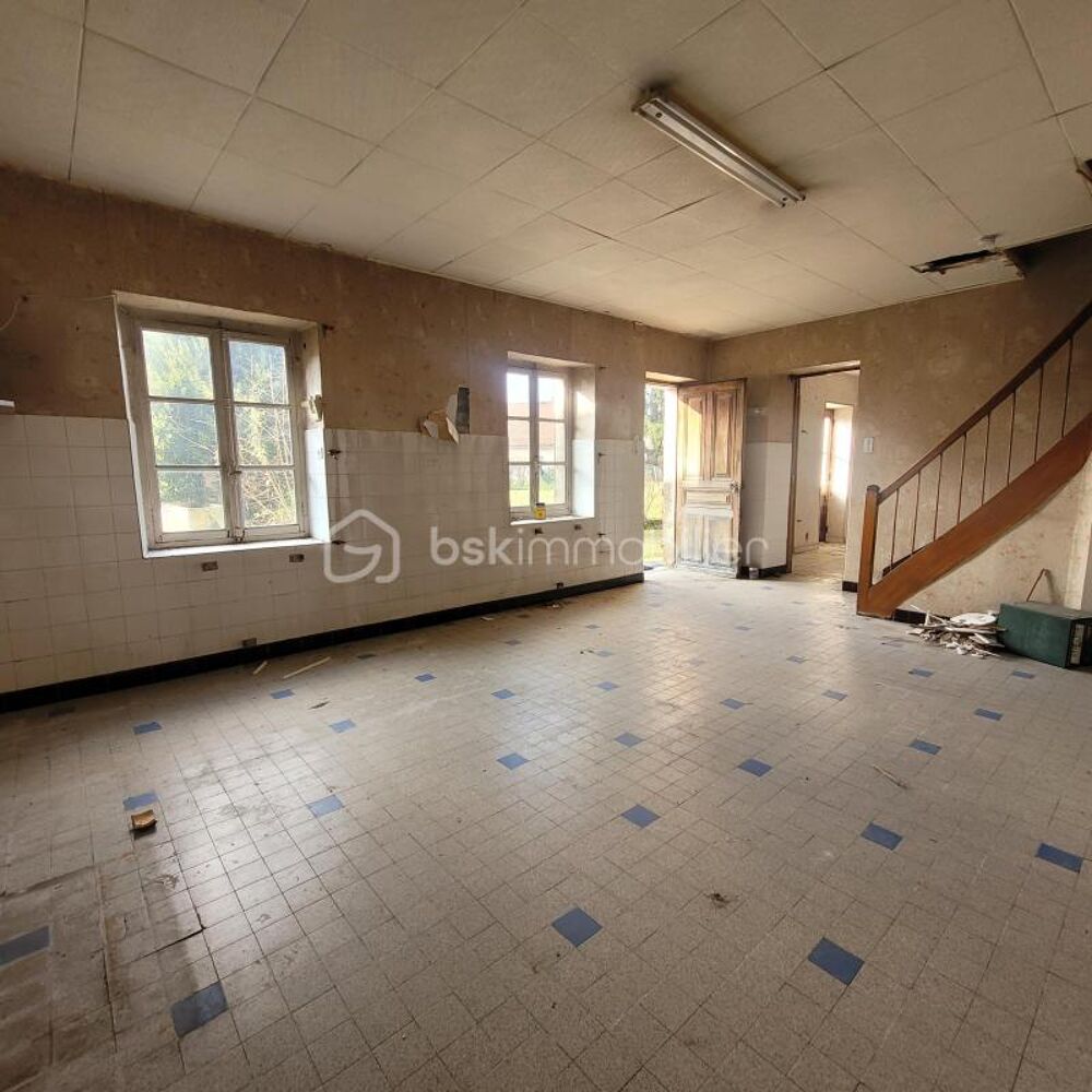 Corps de ferme à rénover avec Terrain de 890m² Saint Jean de Moirans