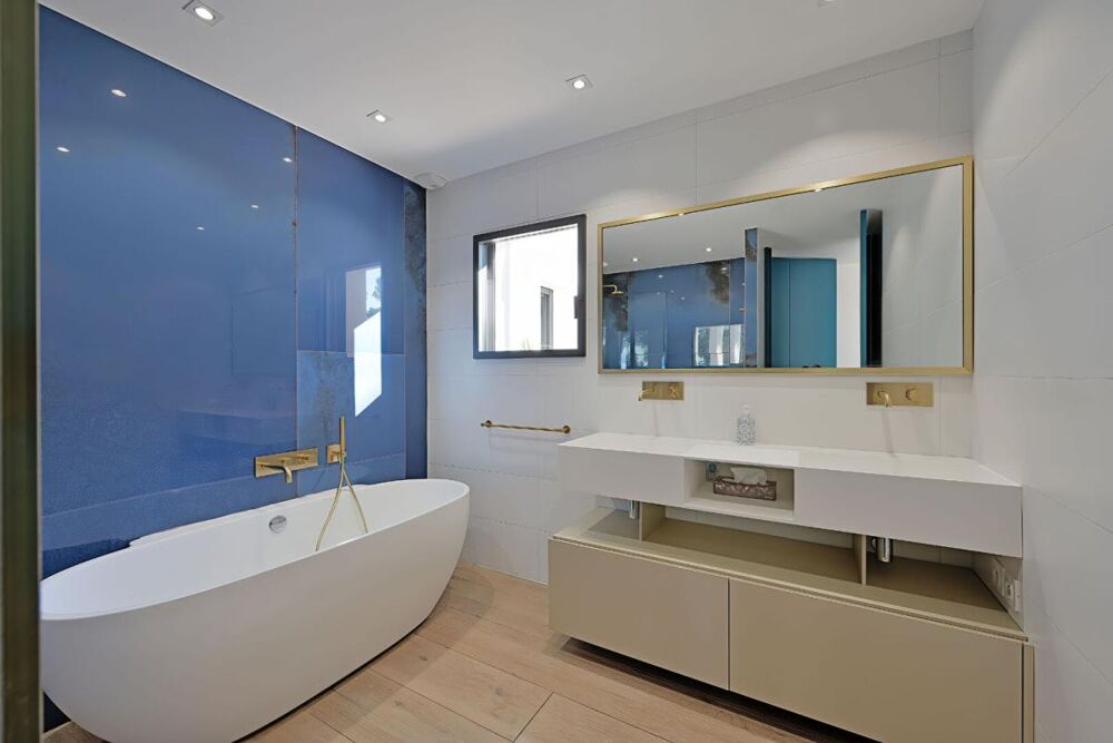  vendre  Proprit/chteau Nmes (30000)