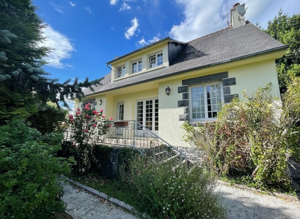 Maison 8 pièces 155 m² · à Bon Repos sur Blavet · 155 m² · 184 900 €