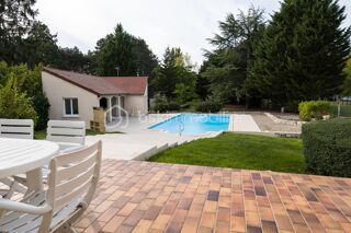  Propri�t�/ch�teau � vendre 7 pi�ces 186 m�