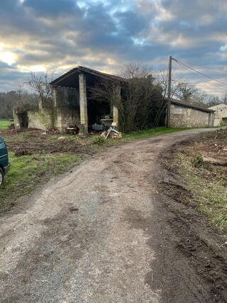  Immeuble à vendre 350 m² Saint savin