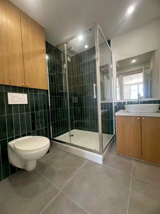  Appartement à louer 5 pièces 98 m²