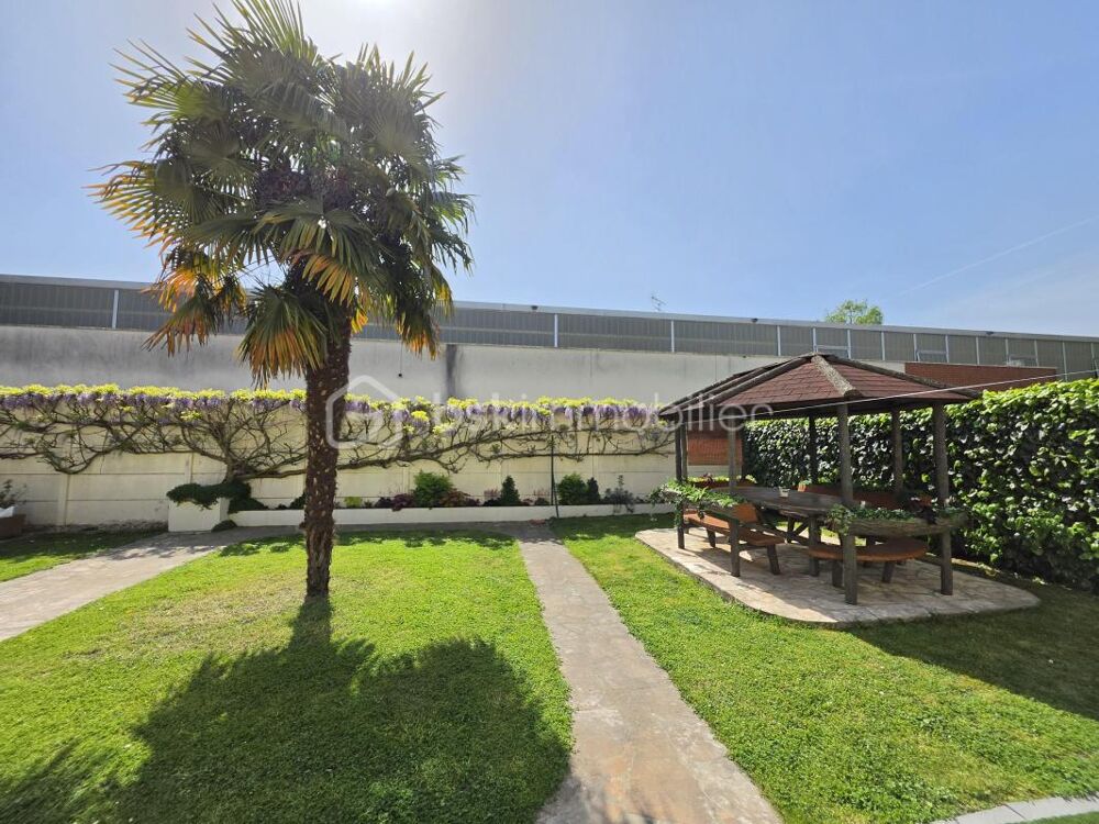 Vente Maison Maison 5 chambres sous-sol 260m² terrain 299m² SUD METRO Bobigny