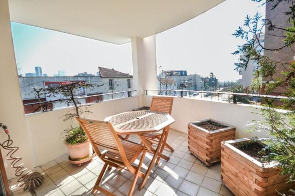 Vente Appartement 3 PIÈCES offrant <br>64m² de surface privative / Parking Saint germain en laye