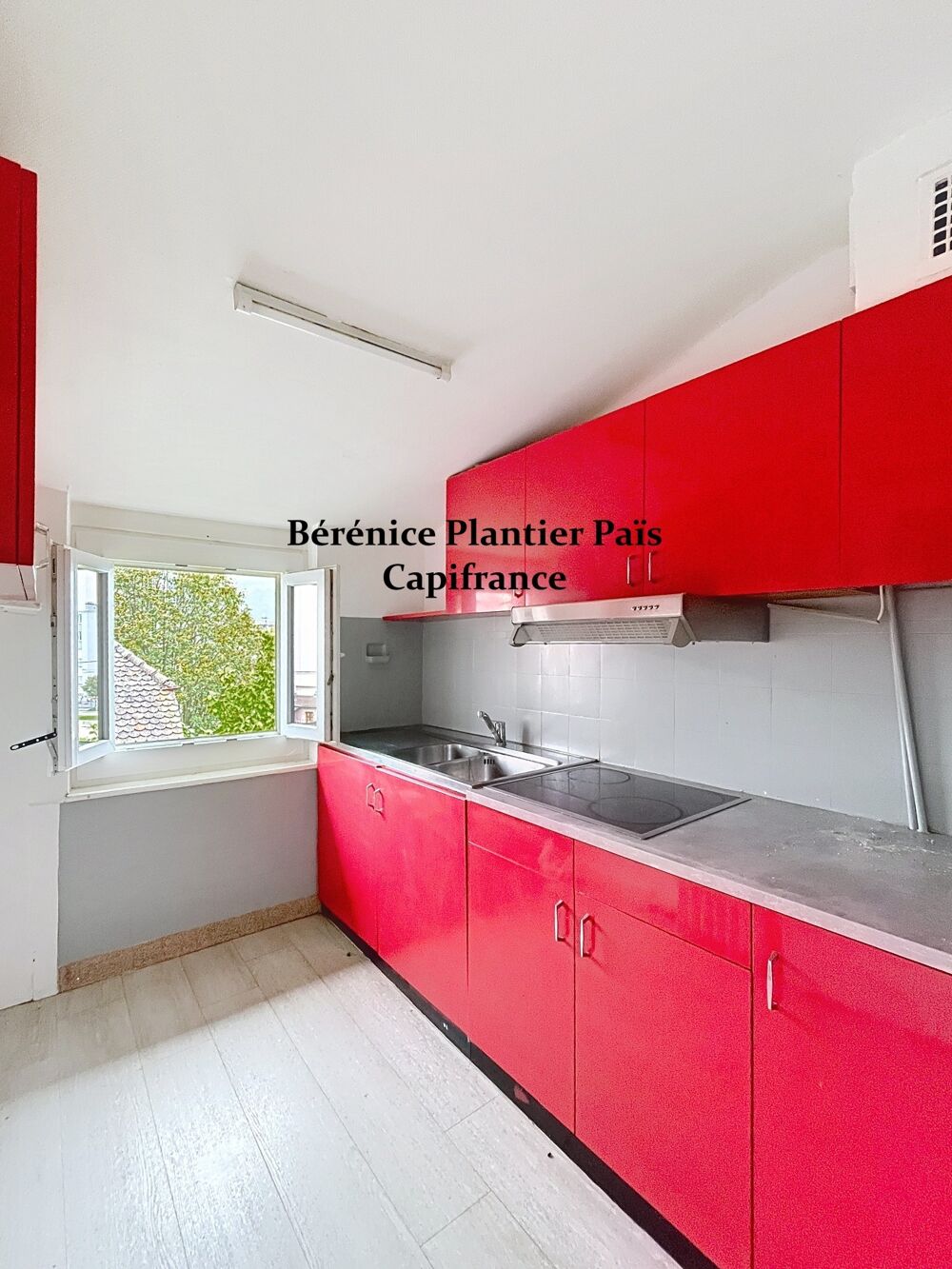Ambilly  Maison au calme avec 3 appartements indépendants