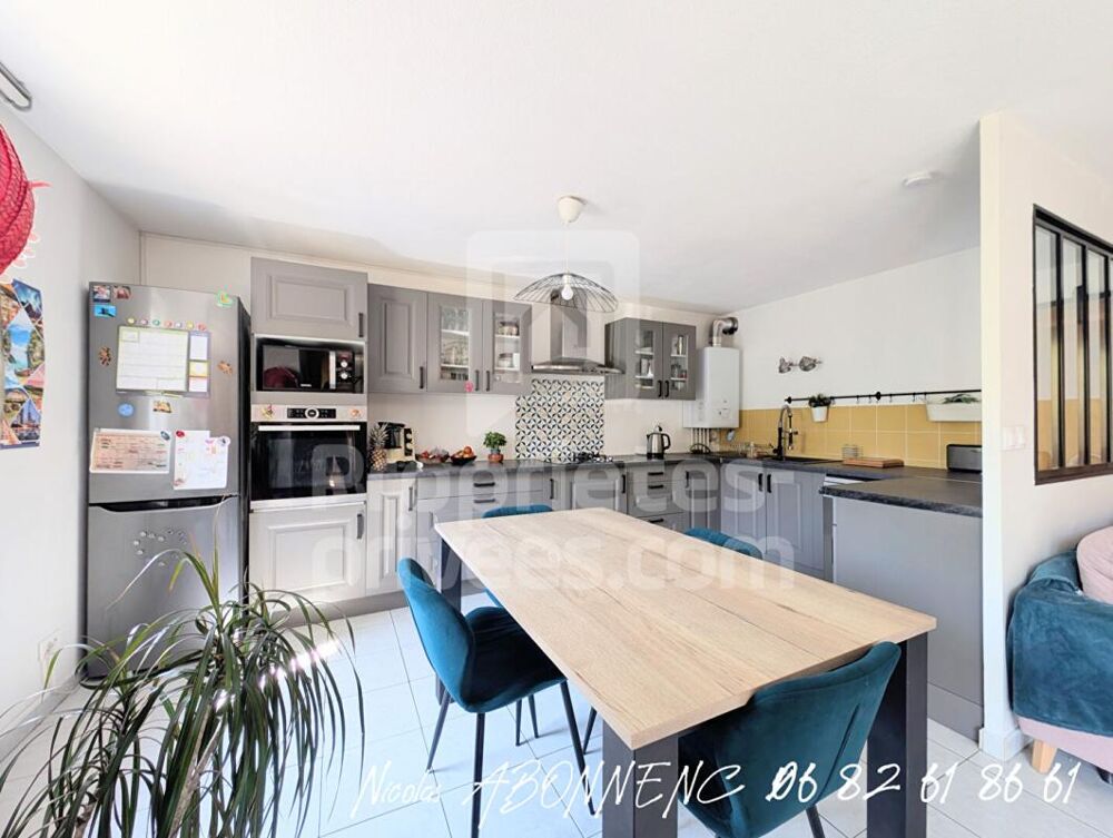 Vente Appartement Appartement  4 pièce(s) 79 m2 Gieres