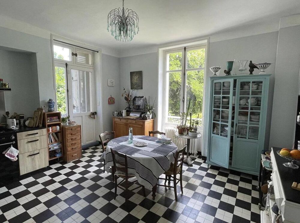 Vente Maison Maison  de maitre Pouillon  376 m2 Centre Village Pouillon