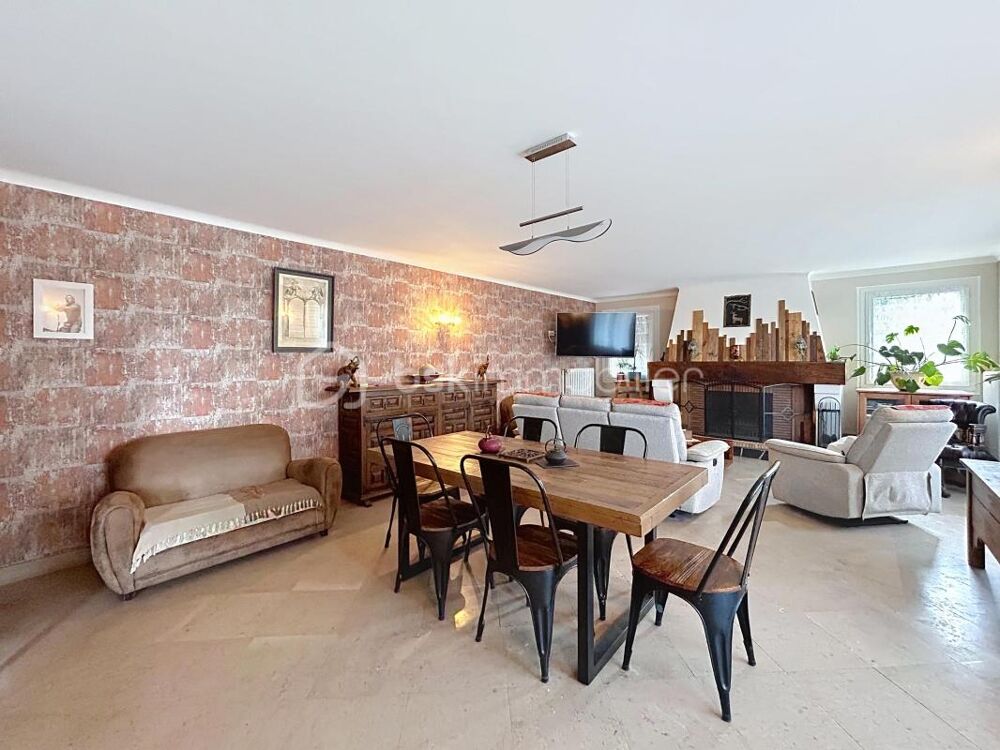 Vente Maison ARMEAU – Maison 230 m², 6 chambres, terrain 4 530 m², dépendances et 5 boxes pour chiens Armeau