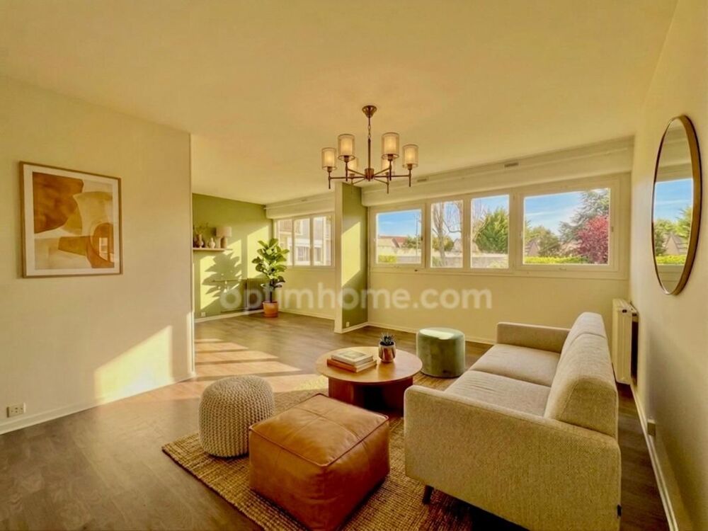 Vente Appartement Appartement à vendre 4 pièces 2/3 Chambres LE PLESSIS BOUCHARD (95) place de parking et cave Le plessis bouchard