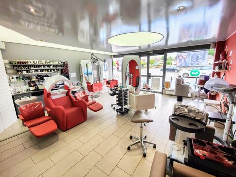   Salon de coiffure tout équipé en centre commercial à Vernouillet 