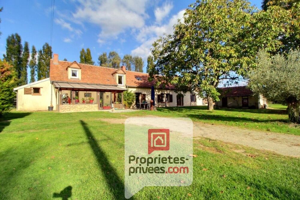 A VENDRE à 1h15 de PARIS - SUPERBE PROPRIETE avec PISCINE, MARE, DEPENDANCES, TERRAIN 2,3 HECTARES