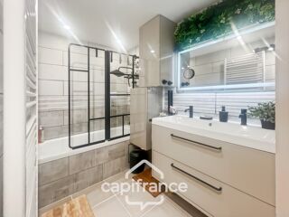 Vente Appartement Appartement à vendre 4 pièces LA SEYNE SUR MER (83), grand T4 de 81m2 - Loggia -  Cave La seyne sur mer