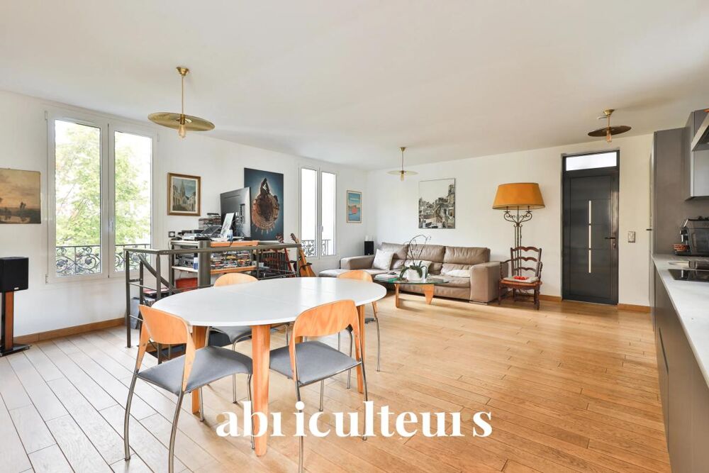 Vente Maison Issy-les-Moulineaux – Maison rénovée avec studio indépendant et terrasse arborée, au calme Issy les moulineaux