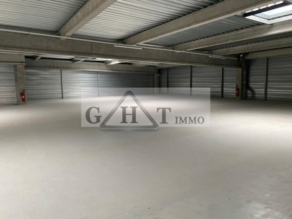   ENTREPOT 4606M² A LOUER CRETEIL ZAC EUROPARC 