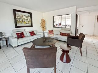 Vente Maison ELEGANTE MAISON FAMILIALE AVEC  UNE VERRIÈRE , UN JARDIN ENSOLEILLÉE SANS VIS À VIS ET GARAGE Bordeaux