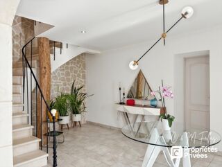  Propri�t�/ch�teau � vendre 10 pi�ces 300 m�