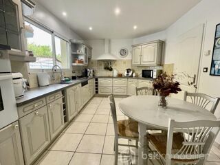  Villa  vendre 6 pices 148 m