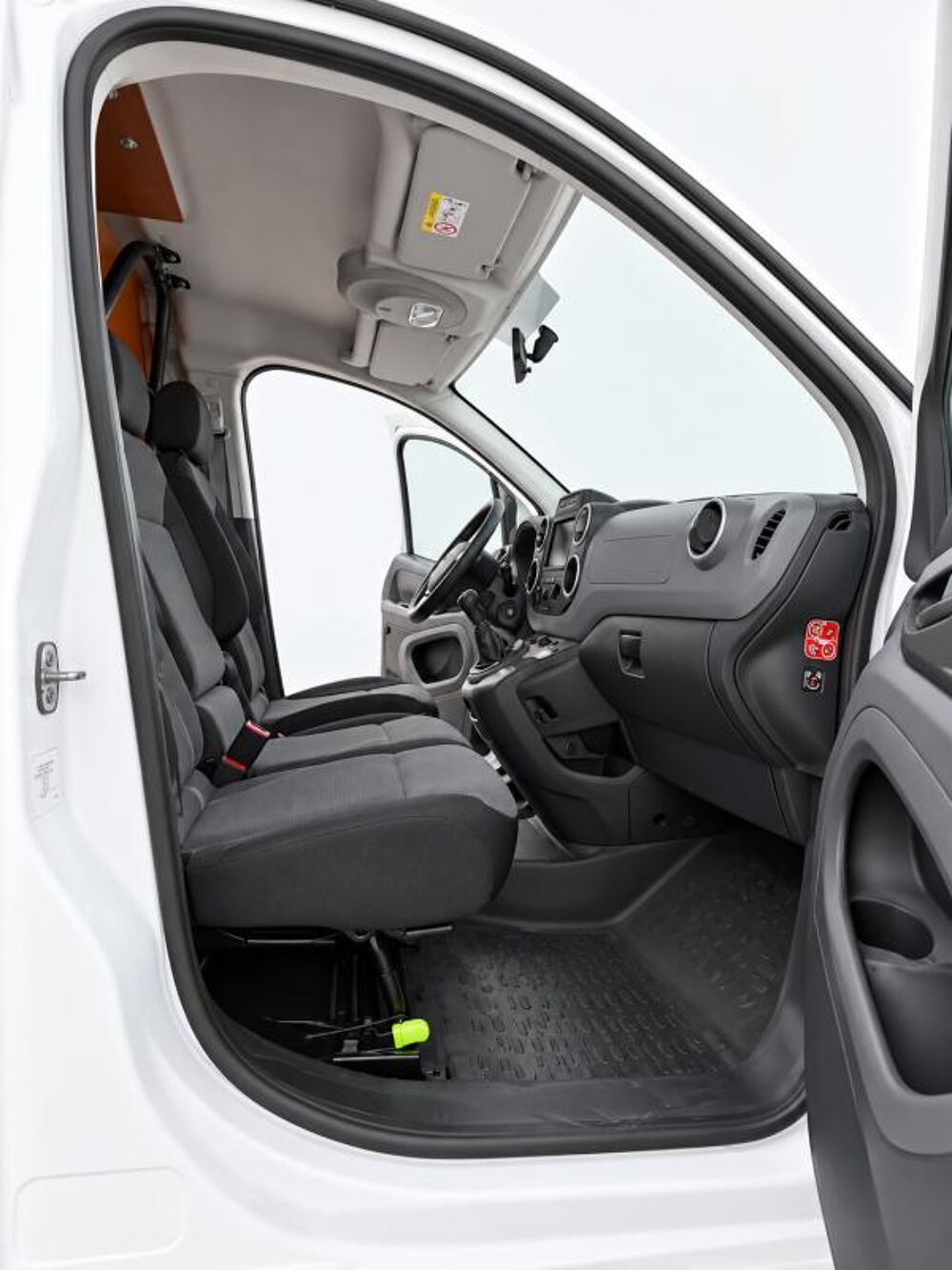 Berlingo 1&deg; Main / 1.5L VTI 95cv Version BUSINESS GPS/CLIM/REGUL/T&eacute;L/ 2018 occasion 60430 Abbecourt