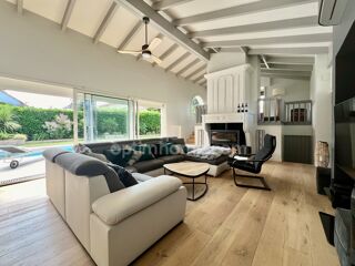  Maison � vendre 6 pi�ces 216 m�