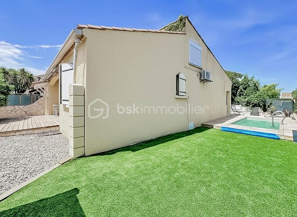 EXCLUSIVITÉ *** Villa T5 de 110m2 entièrement rénovée avec piscine à MARSEILLAN ***