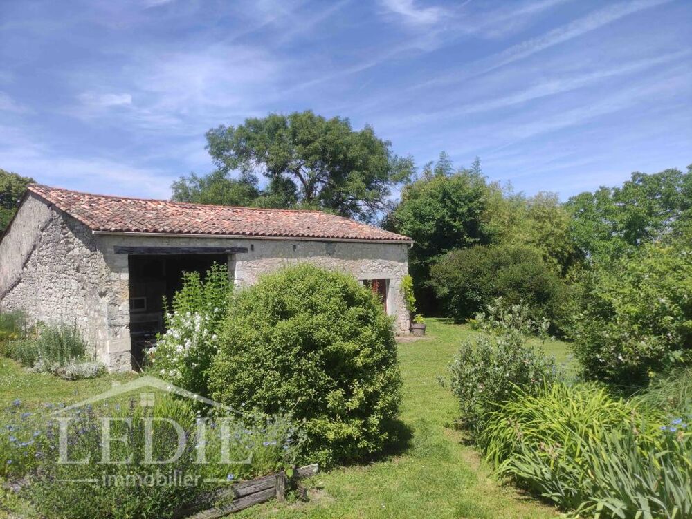 Vente Maison Maison en pierres de plain pied avec grange et maison d'amis Eymet