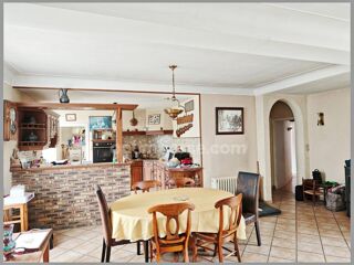  Maison à vendre 15 + pièces 342 m²