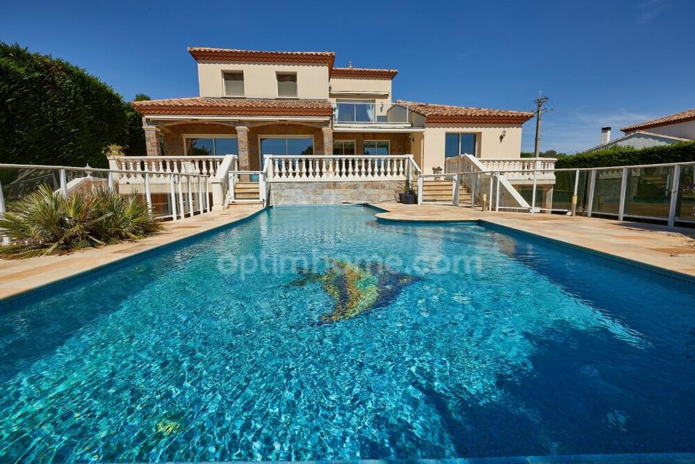 BOUZIGUES  Villa 250 m², vue étang, piscine à débordement, appartement indépendant