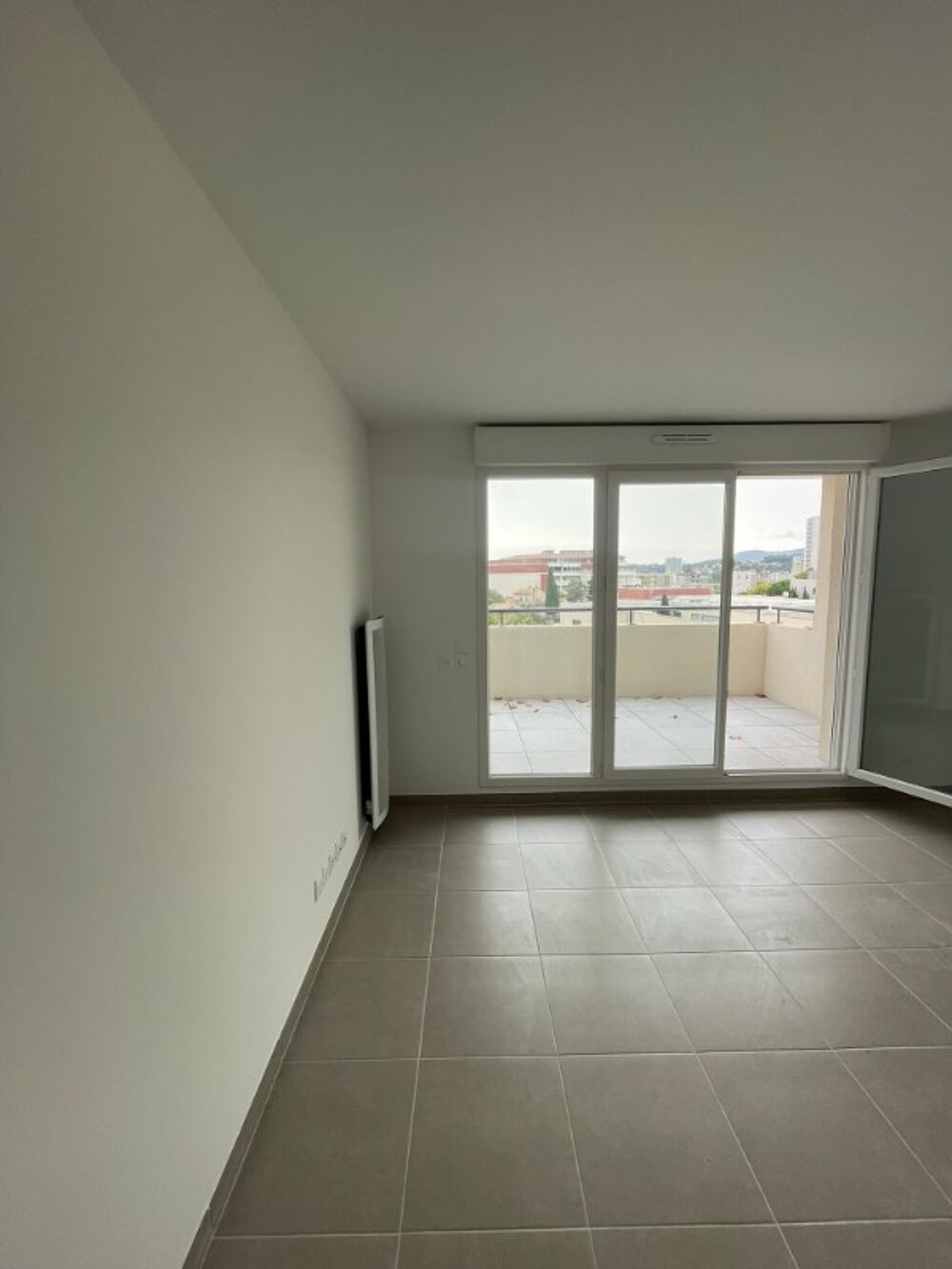 Location Appartement T2 avec terrasse et parking à La Seyne Sur Mer La seyne sur mer