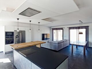  Maison � vendre 6 pi�ces 195 m�