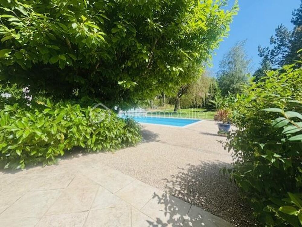 *** Nouveauté : En lisière de bois, coup de coeur pour cette jolie Maison d'architecte de plain-pied avec piscine offrant un cadr