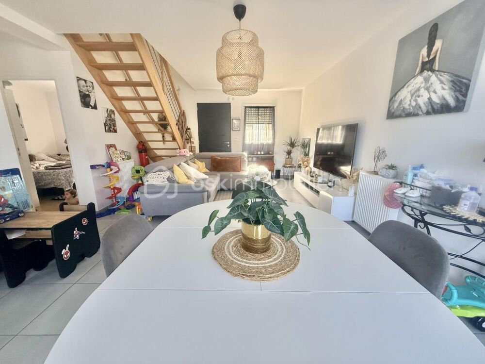 MAISON NEUVE NON MITOYENNE AVEC GARAGE