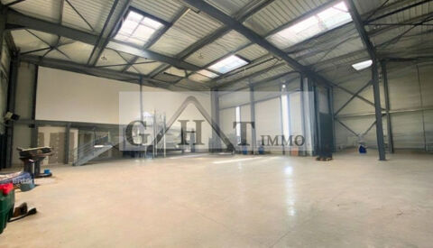 ENTREPOT/ BUREAU A VENDRE CREIL 970000 60700 Sacy le grand