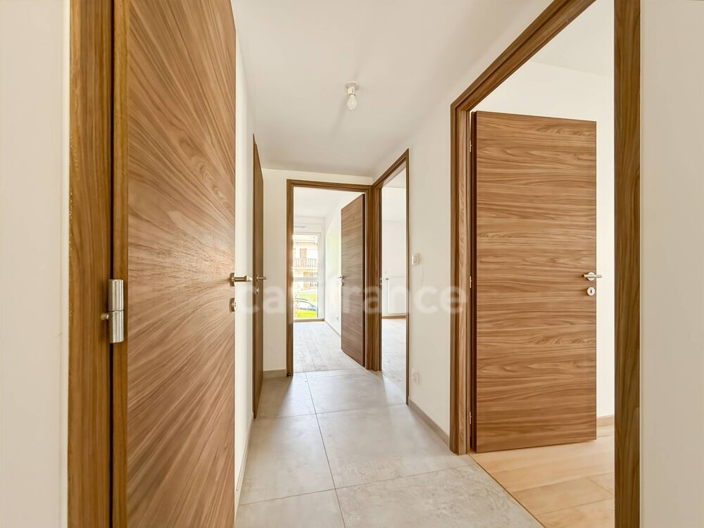 Vente Appartement Appartement à vendre 5 pièces DIVONNE LES BAINS (01) - 108m2 - rez-de-jardin clos, 2 garages, cave Divonne les bains