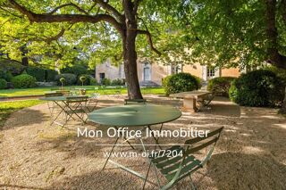  Maison à vendre 13 pièces 620 m²