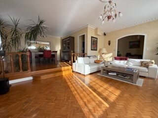  Maison � vendre 8 pi�ces 229 m�